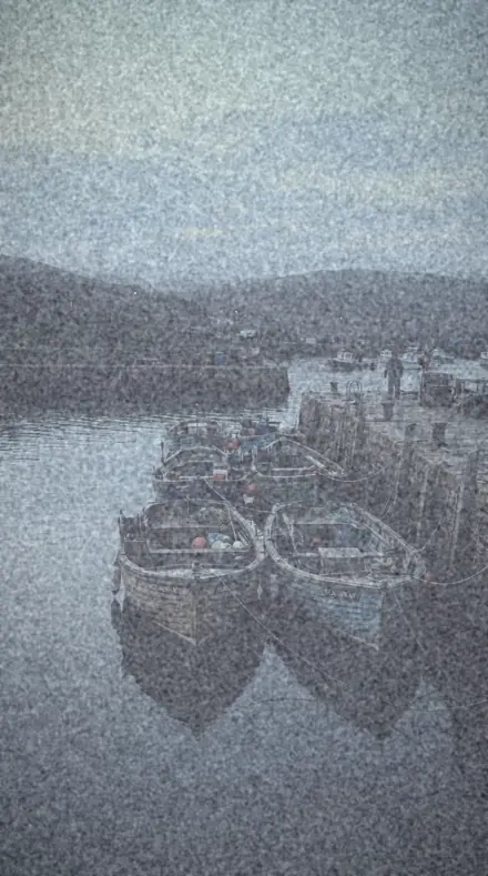 Storage Sleeve applied to Cool fade, the harbour at dawn